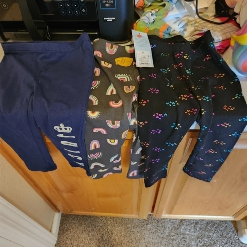 Size T2 girls pants‎